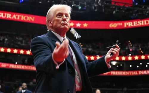 Trump anuncia aranceles del 25% a México y Canadá para febrero de 2025