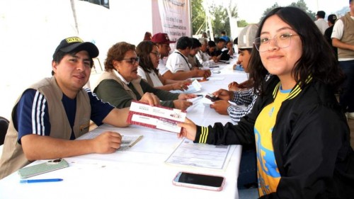 Más de 2 mil estudiantes de Tlaxcala reciben beca federal educativa