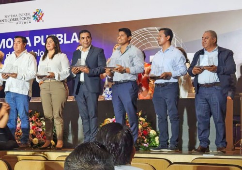 Acude Omar Muñoz a la presentación de la “Plataforma Digital Estatal, Revolución Digital por Amor a Puebla” 