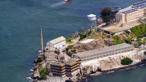 Trump ordena reabrir Alcatraz para encerrar a criminales peligrosos