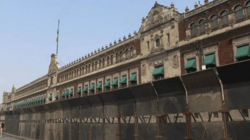 Sheinbaum aclara el motivo del blindaje en Palacio Nacional