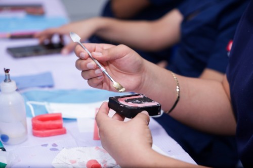 Impulsa Lupita Cuautle la salud bucal gratuita en coordinación con UPAEP y Club Rotario