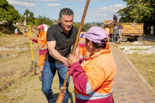 Tlaxcala prepara sus panteones para el Día de Muertos con respeto y orden