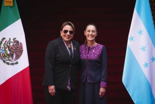 Un recibimiento diplomático al más alto nivel