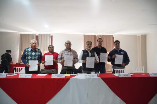 Sindicatos de Tlaxcala alzan la voz y exigen cambios urgentes al Congreso