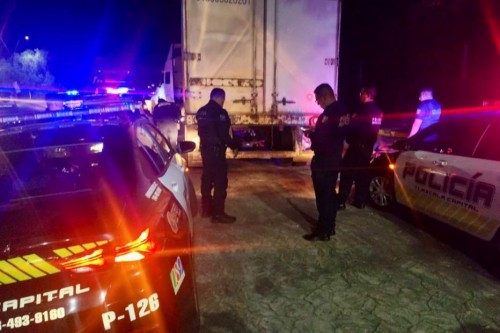 ¡Policía de Tlaxcala recupera tractocamión robado en plena avenida!