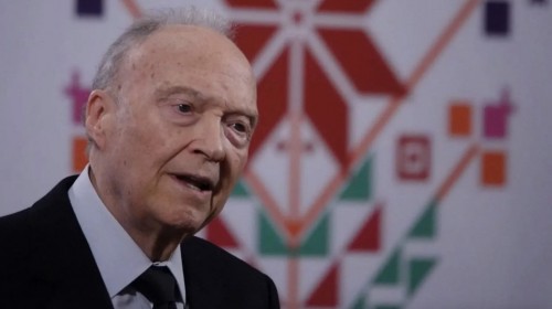 La renuncia que movió la política nacional