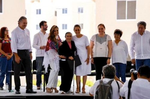 Más familias con hogar seguro en Quintana Roo