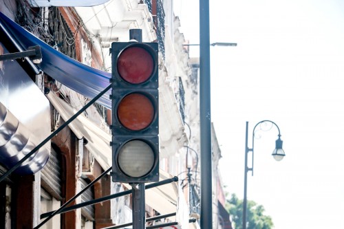 Con inversión de 220 millones de pesos, Puebla moderniza su red de semáforos