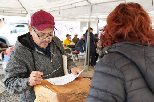 Más de 300 tlaxcaltecas reciben lentes gratuitos gracias al SMDIF