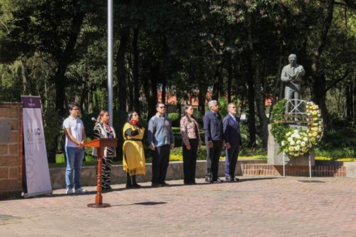 Tlaxcala rinde homenaje a Miguel N. Lira en su 120 aniversario