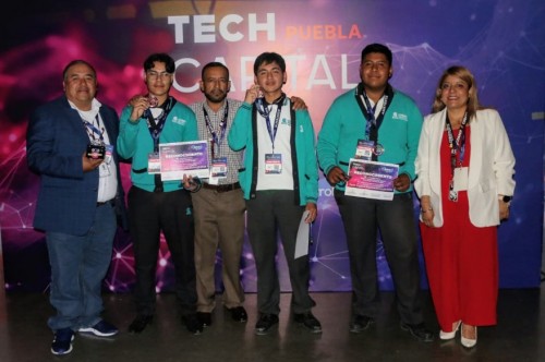Puebla brilla en SUMOBOTS 2025