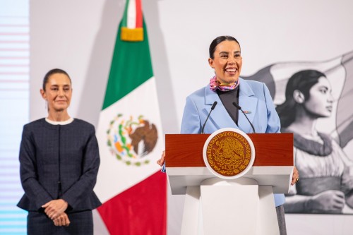 Ana Lilia Rivera y Josefina Rodríguez lideran encuestas femeninas en Tlaxcala