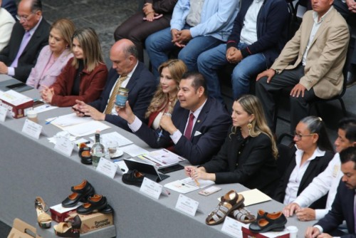 Puebla fortalece la industria del calzado