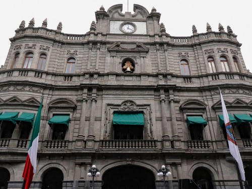 Puebla lidera solicitudes de transparencia; actual administración acusa rezago y opacidad heredada