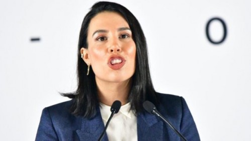 Josefina Rodríguez aclara polémica por título y defiende su labor en Sectur