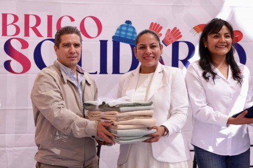 Presenta Lupita Cuautle quinta edición de "Abrigo Solidario"