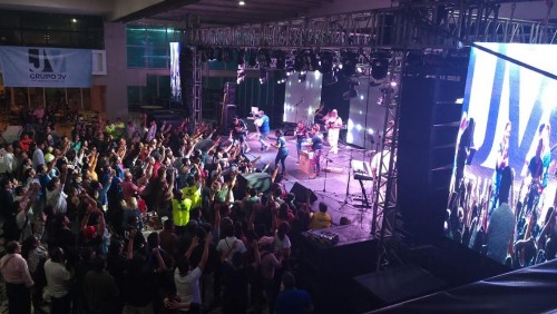 Una noche de unión y esperanza