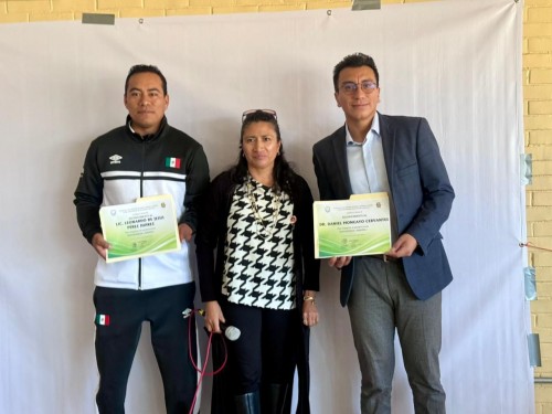 IDET motiva a jóvenes de Tlaxcala con historias de perseverancia y deporte