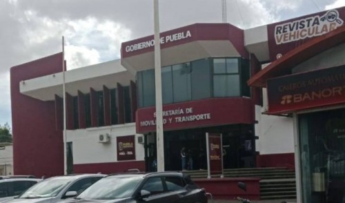 Solo el 44% de las unidades del transporte público en Puebla acudieron a la revista vehicular