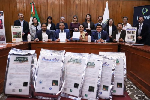 Firma Ayuntamiento de San Pedro Cholula convenio con el Instituto de Ciencias de la BUAP