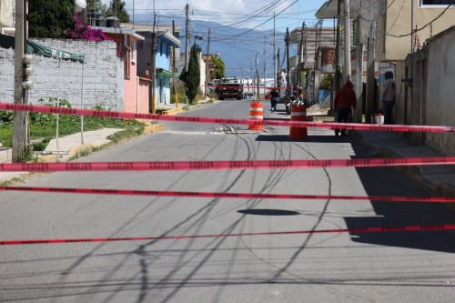 Supervisa Omar Muñoz trabajos en puente-alcantarilla de importante vialidad del municipio