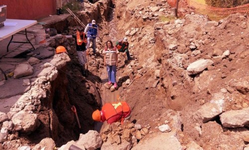 Reparan socavones en Puebla ante deterioro de la red hidráulica y falta de mantenimiento histórico