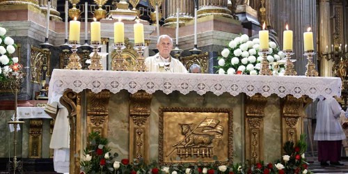 La Catedral de Puebla estrena altar de mármol y ónix traído de Italia