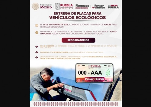 Entrega de placas ecológicas en Puebla