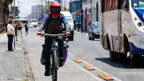 Ayuntamiento de Puebla busca elevar multas por bloqueo de ciclovías hasta 11 mil pesos