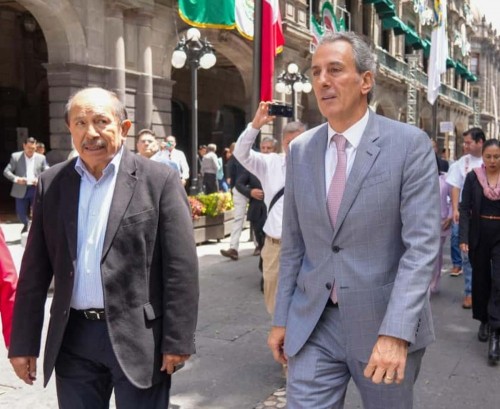 Puebla fortalece protocolos de emergencia en simulacro sísmico; actuación del edil causa comentarios