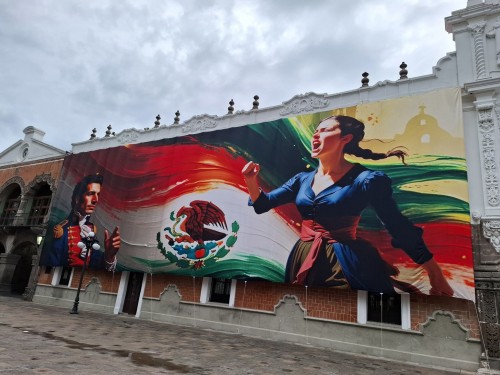 Critican uso de IA en adornos por fiestas patrias en Tlaxcala
