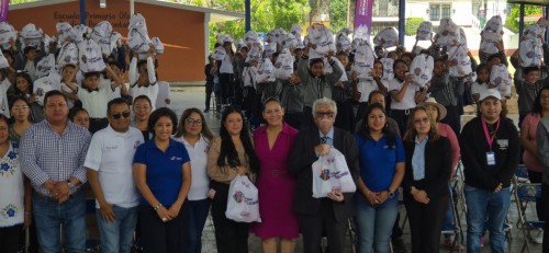 Entrega de útiles escolares avanza en San Andrés Cholula; más de 1,700 kits ya han sido distribuidos