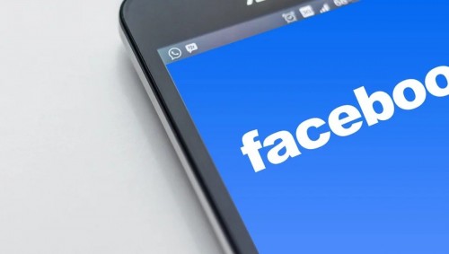 Facebook se va contra los mensajes de odio y endurece su política de contenidos