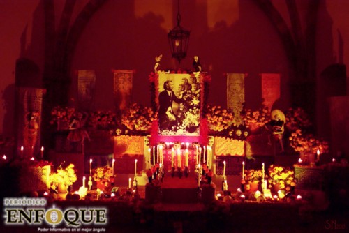 ¿Cuándo se pone y se levanta la ofrenda del día de muertos?