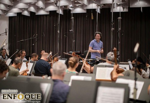 El viaje de Gustavo Dudamel a la esencia de la música clásica en realidad virtual