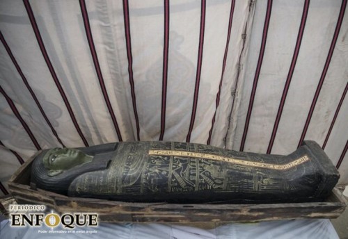 Encuentran el ¨Libro de los muertos¨ y la tumba de una reina de hace 4 mil años en Egipto