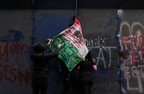 Día de las madres: La oscura historia del 10 de Mayo, el festejo que nació para evitar la liberación de la mujer en México