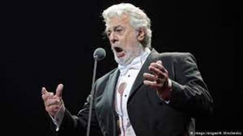 Plácido Domingo vuelve a cantar en España