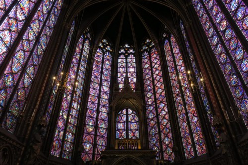 ¿La Saint-Chapelle de París realmente guarda la corona de espinas de Jesucristo?