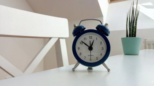 ¿Cuándo inicia el horario de invierno 2022? ¿Se adelanta o atrasa el reloj?