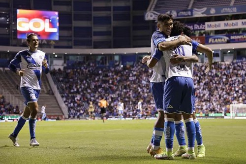 Puebla hizo rugir el estadio Cuauhtémoc con la victoria sobre Pumas 
