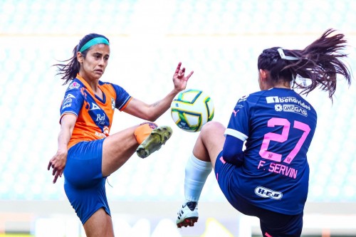 Puebla Femenil debutó con derrota ante Rayadas 