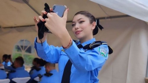 Conoce a Karla Güiza, la policía que conquistó la redes y participará en Miss Honduras