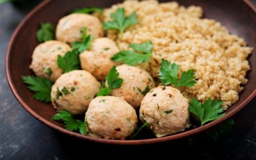 Cómo hacer albóndigas de quinoa y garbanzos