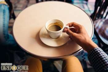 Beber café podría ayudar a reducir el riesgo de tener alzheimer y parkinson