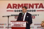 Alejandro Armenta propone construir en el extranjero casas de asistencia migrante