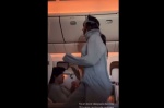 Bárbara de Regil hace ejercicio en vuelo y genera polémica: ¿exageración?