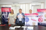 El Ayuntamiento de Puebla presentó la campaña “+ Vida, – Plástico”; una estrategia de sensibilización que busca concientizar a la ciudadanía -en especial al sector comercial- para reducir el uso de bolsas de plástico y desechables.   A través de esta estrategia, la Secretaría de Gestión y Desarrollo Urbano, difundirá la importancia de erradicar el uso de productos plásticos de un solo uso, en cumplimiento al artículo 40 Bis de la Ley para la Prevención y Gestión Integral de los Residuos Sólidos Urbanos de Manejo Especial para el Estado de Puebla.     En su fase inicial, esta campaña estará centrada en socializar los efectos negativos del uso de bolsas de plástico y desechables, a la vez de fomentar prácticas más sostenibles que protejan al medio ambiente y así ofrecer alternativas de productos reutilizables en actividades comerciales.  “+ Vida, – Plástico” también contempla una segunda y tercera fase de acercamiento y seguimiento, para supervisar el cumplimiento a la normativa en la materia en el mediano y largo plazo.