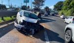 Aparatoso accidente en Monterrey deja 4 heridos y gran caos vehicular